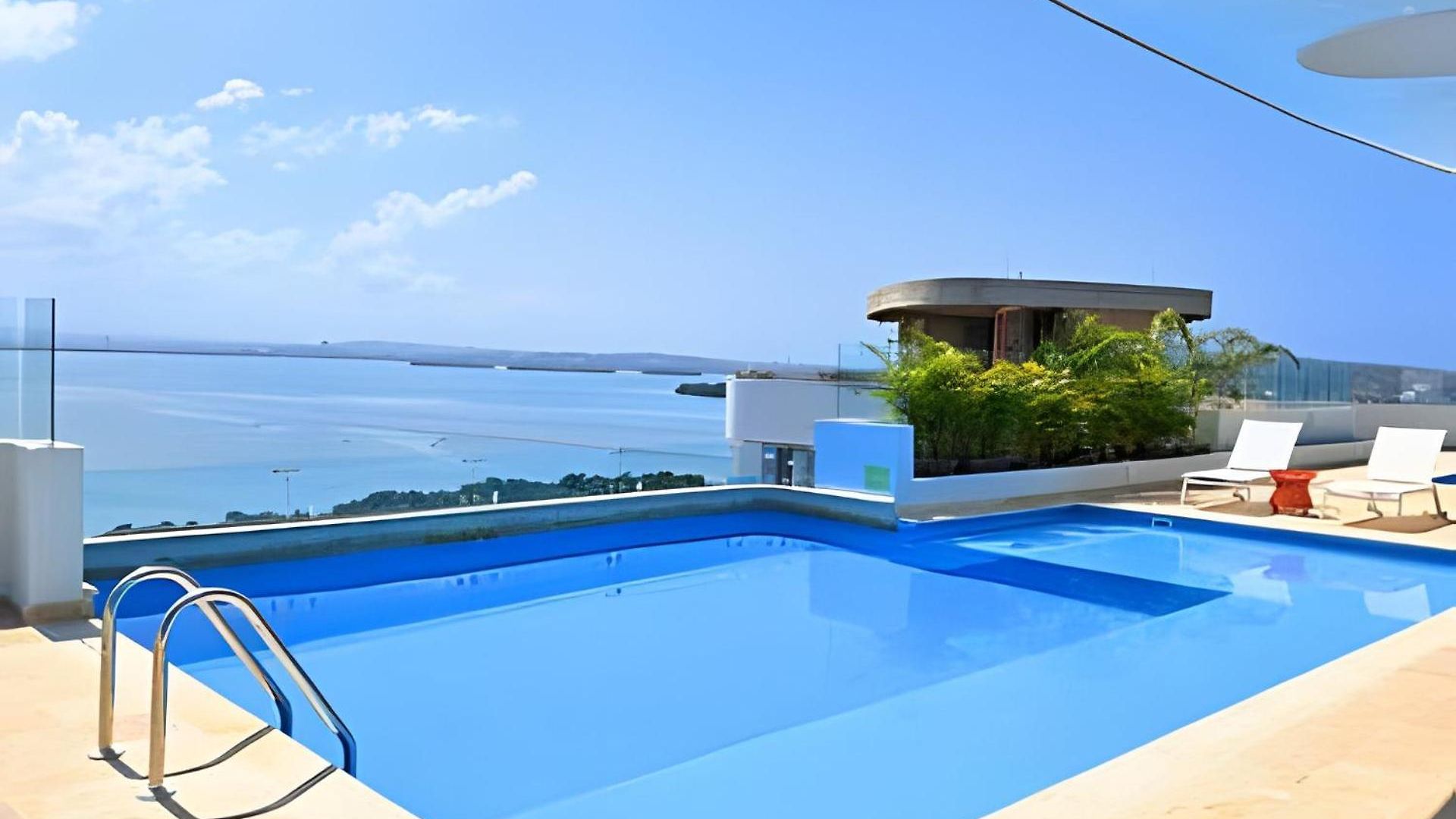 Jacuzzi Con Vista Al Mar, 3habitaciones, Cielo Mar Apartamento *