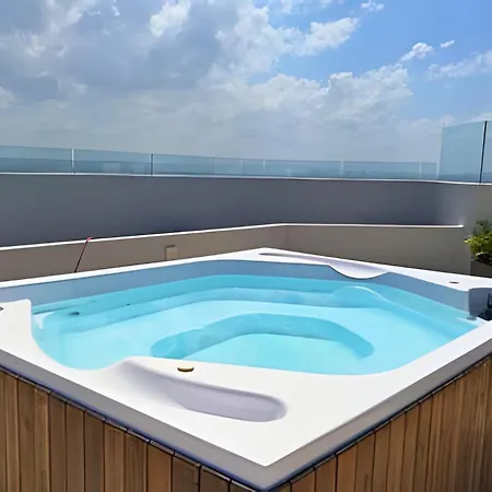 Jacuzzi Con Vista Al Mar, 3habitaciones, Cielo Mar Apartamento